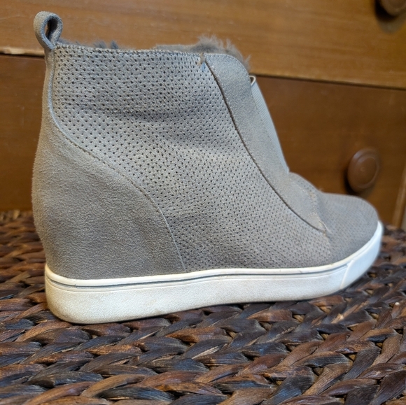 Maurices Gray Fur Wedge Zipper Pull On Almond Toe Bootie Sz 9 Taylor Style - Picture 3 of 10